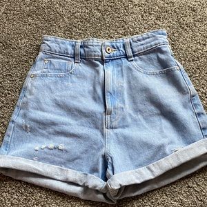 zara light wash jean shorts